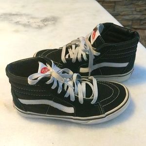 Kids hi top old Skool vans black size 3